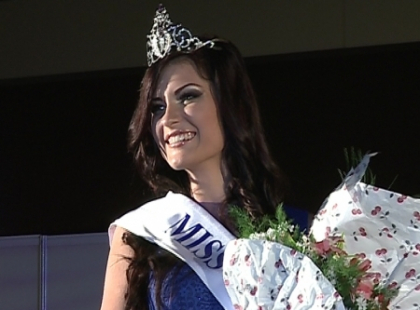 Ea e Miss Moldova 2013! Cum a ales juriul cea mai frumoasa fata: Proba de inteligenta a lipsit