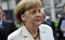 Merkel vrea actiuni urgente pentru combaterea somajului in randul tinerilor din Europa Merkel vrea actiuni urgente pentru combaterea somajului in randul tinerilor din Europa