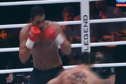 Spectacol la K-1! Samedov l-a facut K.O pe unul dintre cei mai buni luptatori ai deceniului Spectacol la K-1! Samedov l-a facut K.O pe unul dintre cei mai buni luptatori ai deceniului