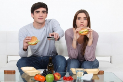 Emisiunile culinare arate cu degetul. Sunt responsabile pentru kilogramele in plus STUDIU Emisiunile culinare arate cu degetul. Sunt responsabile pentru kilogramele in plus STUDIU