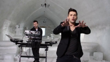 Nu s-a chinuit sa faca o piesa noua! Ce melodie a lansat Mishelle cu o trupa din Romania Nu s-a chinuit sa faca o piesa noua! Ce melodie a lansat Mishelle cu o trupa din Romania