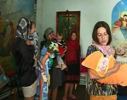 Botezata in inchisoare. Jurnalisti si angajati ai penitenciarului, martorii unui eveniment inedit Botezata in inchisoare. Jurnalisti si angajati ai penitenciarului, martorii unui eveniment inedit