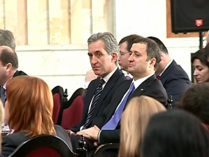 Criza politica pare sa fi luat sfarsit. De ce, totusi, a fost declansata? Retrospectiva evenimentelor Criza politica pare sa fi luat sfarsit. De ce, totusi, a fost declansata? Retrospectiva evenimentelor