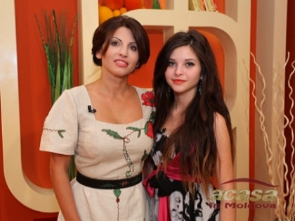 "Sunt geloasa uneori pe mama". Ce spune fiica Victoriei Lungu, despre casnicia interpretei - VIDEO "Sunt geloasa uneori pe mama". Ce spune fiica Victoriei Lungu, despre casnicia interpretei - VIDEO
