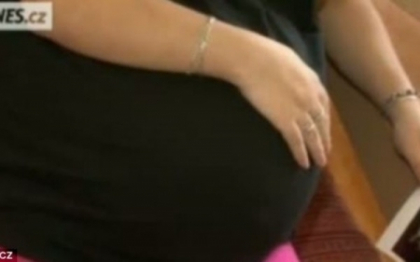 Tanara care va naste cinci copii s-a lasat fotografiata. Ultimele imagini inainte de a deveni mama Tanara care va naste cinci copii s-a lasat fotografiata. Ultimele imagini inainte de a deveni mama