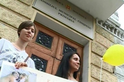 De 1 iunie si animalele se bucura de atentie! Vezi cum au manifestat pentru ele maturi si copii De 1 iunie si animalele se bucura de atentie! Vezi cum au manifestat pentru ele maturi si copii