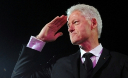 Bill Clinton, platit cu jumatate de milion de dolari pentru un discurs Bill Clinton, platit cu jumatate de milion de dolari pentru un discurs