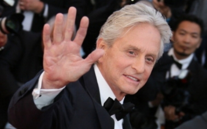 Michael Douglas: Am facut cancer la gat din cauza sexului oral Michael Douglas: Am facut cancer la gat din cauza sexului oral