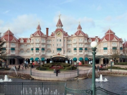 Cat a putut sa cheltuie un print saudit in trei zile, la parcul Disneyland din Paris
