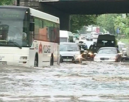 Autoritatile au gasit solutia pentru inundatiile de pe strada Albisoara: Lucrarile incep intr-o luna