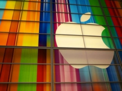 Apple reinventeaza smartphone-ul.Cum va arata iPhone 5S, cu cititor de amprente si ecran concav. FOTO Apple reinventeaza smartphone-ul.Cum va arata iPhone 5S, cu cititor de amprente si ecran concav. FOTO