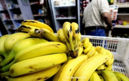 Surpriza terifianta pentru clientul unui hipermarket. Ce a gasit ascunzandu-se printre banane Surpriza terifianta pentru clientul unui hipermarket. Ce a gasit ascunzandu-se printre banane