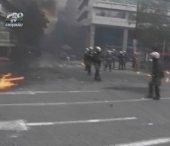 Circa 15 mii de oameni contiua sa protesteze violent in Grecia