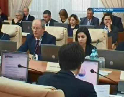 Prima sedinta a Guvernului Leanca a venit cu demiteri. Doua fotolii au ramas vacante