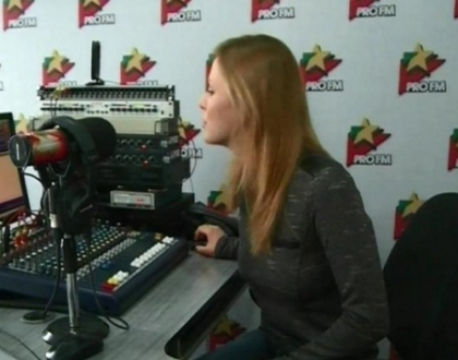 Pro FM a premiat castigatoarele concursului Asculti si castigi. Vezi cine sunt ele Pro FM a premiat castigatoarele concursului Asculti si castigi. Vezi cine sunt ele