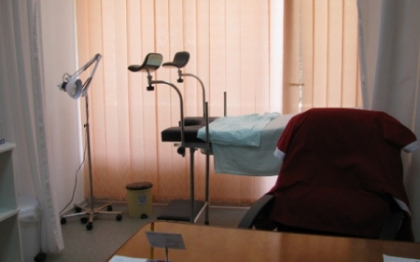 Medic ginecolog arestat pentru ceea ce le facea pacientelor. "Se intampla pe masa de consultatii"