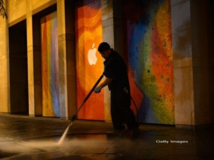 Cati bani castiga un angajat Apple Cati bani castiga un angajat Apple
