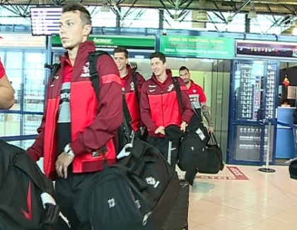 "Sex simbolurile" au ajuns la Chisinau! Cum au fost intampinati pe aeroport fotbalistii polonezi