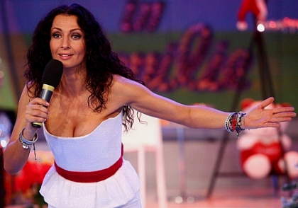 Fotografia care a aprins imaginatia barbatilor. Poarta sau nu Mihaela Radulescu lenjerie intima?
