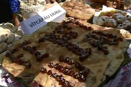 Varzari mari cat gura cuptorului, cirese si multa muzica! Cum a fost la festivalul din Rusestii Noi Varzari mari cat gura cuptorului, cirese si multa muzica! Cum a fost la festivalul din Rusestii Noi