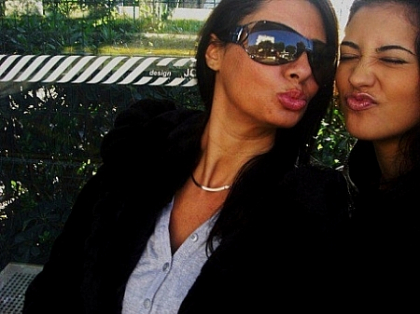 Este o femeie... scumpa. Cum arata mama Antoniei, despre care multi cred ca ii e sora