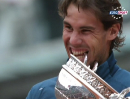 Finala cu incidente la Roland Garros, castigata de Nadal: Spectatorii, martori la un moment unic Finala cu incidente la Roland Garros, castigata de Nadal: Spectatorii, martori la un moment unic
