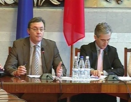 Premiera pentru politica moldoveneasca. Deputatii si ministrii s-au reunit intr-o sedinta comuna Premiera pentru politica moldoveneasca. Deputatii si ministrii s-au reunit intr-o sedinta comuna