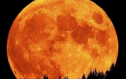 Super-Luna. Satelitul natural al Terrei se va apropia de noi tot mai mult, in urmatorii ani Super-Luna. Satelitul natural al Terrei se va apropia de noi tot mai mult, in urmatorii ani