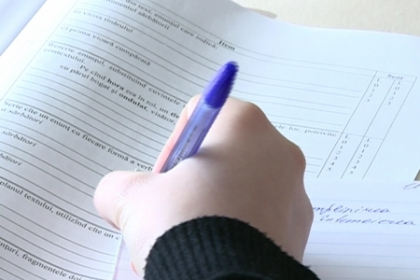 "S-au colectat bani pentru ca observatorii sa inchida ochii". Un elev din Glodeni a sesizat CNA "S-au colectat bani pentru ca observatorii sa inchida ochii". Un elev din Glodeni a sesizat CNA