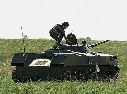 Examen la tras din tun si din mitraliera. Cum s-au descurcat absolventii de la Academia Militara Examen la tras din tun si din mitraliera. Cum s-au descurcat absolventii de la Academia Militara