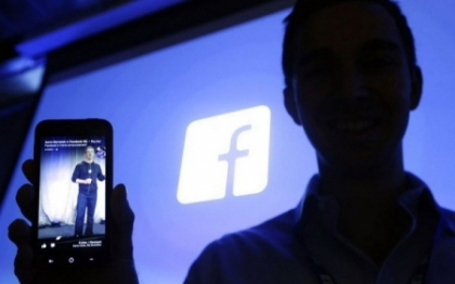 Zuckerberg imprumuta de la mai tanarul Twitter. Hashtag-urile vor fi implementate si pe Facebook Zuckerberg imprumuta de la mai tanarul Twitter. Hashtag-urile vor fi implementate si pe Facebook