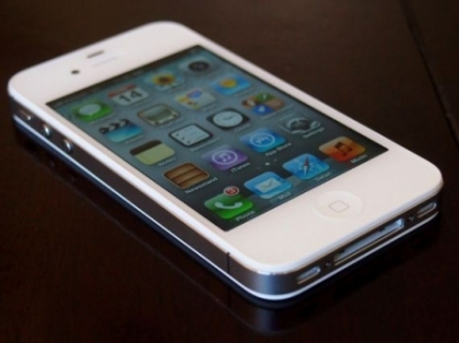 iPhone-ul nu va mai arata niciodata la fel. Schimbarea majora pe care o pregateste Apple