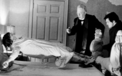 "Nu am mai vazut asta". Ce au gasit politistii intr-o casa dupa o sedinta de exorcizare "Nu am mai vazut asta". Ce au gasit politistii intr-o casa dupa o sedinta de exorcizare