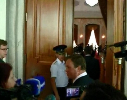 Comunistii, nemultumiti ca forumul consiliului ONG s-a desfasurat concomitent cu sedinta Parlamentului Comunistii, nemultumiti ca forumul consiliului ONG s-a desfasurat concomitent cu sedinta Parlamentului