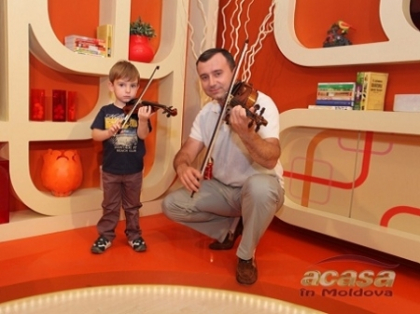 Asa tata, asa fiu. Cat de frumos si talentat este Danut, fiul lui Vasile Advahov - VIDEO