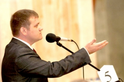 Liberalii: Recean era beat la volan, avea viteza excesiva si de asta s-a rasturnat cu masina Liberalii: Recean era beat la volan, avea viteza excesiva si de asta s-a rasturnat cu masina