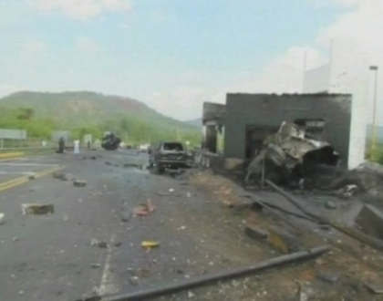 Accident tragic pe o autostrada din Mexic. Sapte oameni au murit, iar alti 14 sunt raniti Accident tragic pe o autostrada din Mexic. Sapte oameni au murit, iar alti 14 sunt raniti