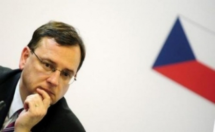 Zeci de kilograme de aur si peste 6 milioane de $, confiscate de la politicienii cehi arestati ieri Zeci de kilograme de aur si peste 6 milioane de $, confiscate de la politicienii cehi arestati ieri