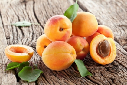 3 retete delicioase de vara cu caise 3 retete delicioase de vara cu caise