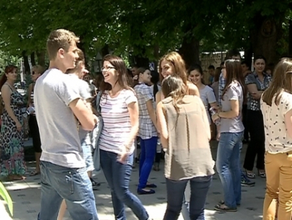 Se copiaza pe rupte si la ultimul examen de BAC! Testele, au aparut din nou pe internet. FOTO Se copiaza pe rupte si la ultimul examen de BAC! Testele, au aparut din nou pe internet. FOTO