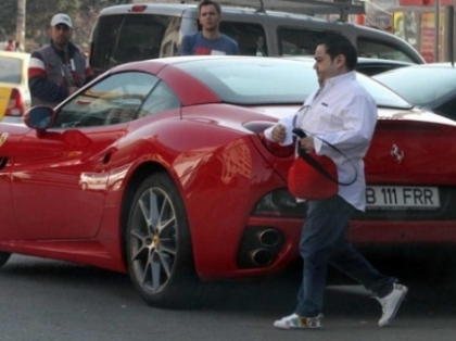Adrian Minune si-a facut praf Ferrari-ul de 180.000 de euro. Cum arata bolidul manelistului - FOTO Adrian Minune si-a facut praf Ferrari-ul de 180.000 de euro. Cum arata bolidul manelistului - FOTO