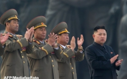 Hitler, model. Kim Jong-un ar fi distribuit "Mein Kampf" unor oficiali nord-coreeni de rang inalt