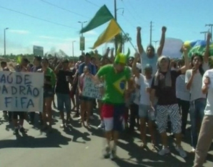 Violentele din Brazilia iau amploare. Manifestantii s-au incaierat cu politistii