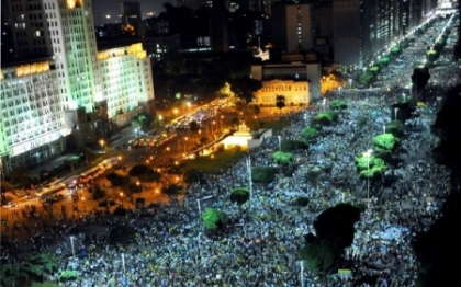A 10-a zi de proteste in Brazilia. Un milion de oameni pe strazi, impotriva coruptiei si saraciei