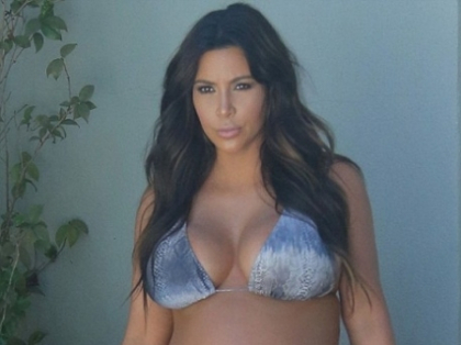 Asa arata cu doar putin timp inainte sa nasca. Poze cu Kim Kardashian in bikini - FOTO