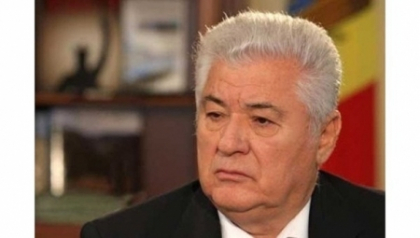 Voronin sustine sinodul: Accesul politicienilor in biserici sa fie interzis