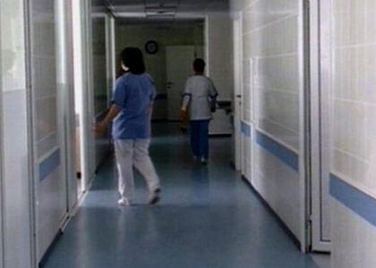 A fost internat cu dureri la picior, insa dupa 3 zile a murit: "Avea gripa aviara". Rudele acuza medicii A fost internat cu dureri la picior, insa dupa 3 zile a murit: "Avea gripa aviara". Rudele acuza medicii