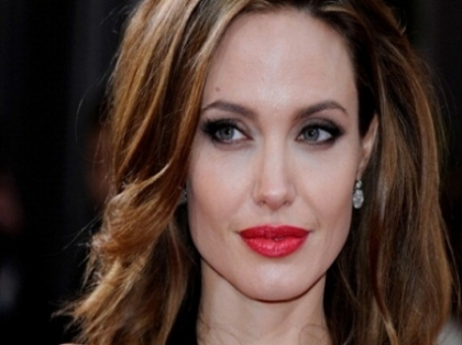 Angelina Jolie plange din nou. Anuntul facut de o prietena este cutremurator
Angelina Jolie plange din nou. Anuntul facut de o prietena este cutremurator
