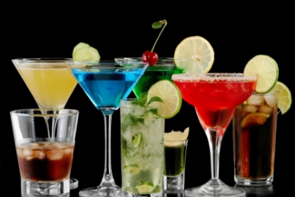 Atentie la silueta! Uite cate calorii contine cocktailul tau preferat Atentie la silueta! Uite cate calorii contine cocktailul tau preferat
