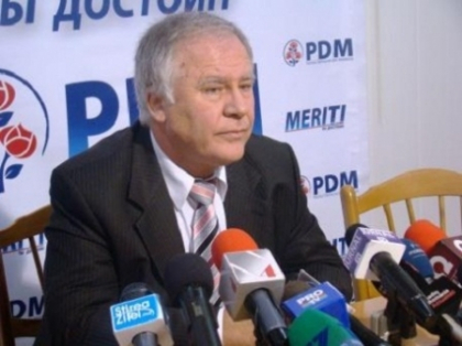 Diacov: Daca vom avea salarii mai mari, vom deveni mai simpatici pentru cei din Transnistria Diacov: Daca vom avea salarii mai mari, vom deveni mai simpatici pentru cei din Transnistria